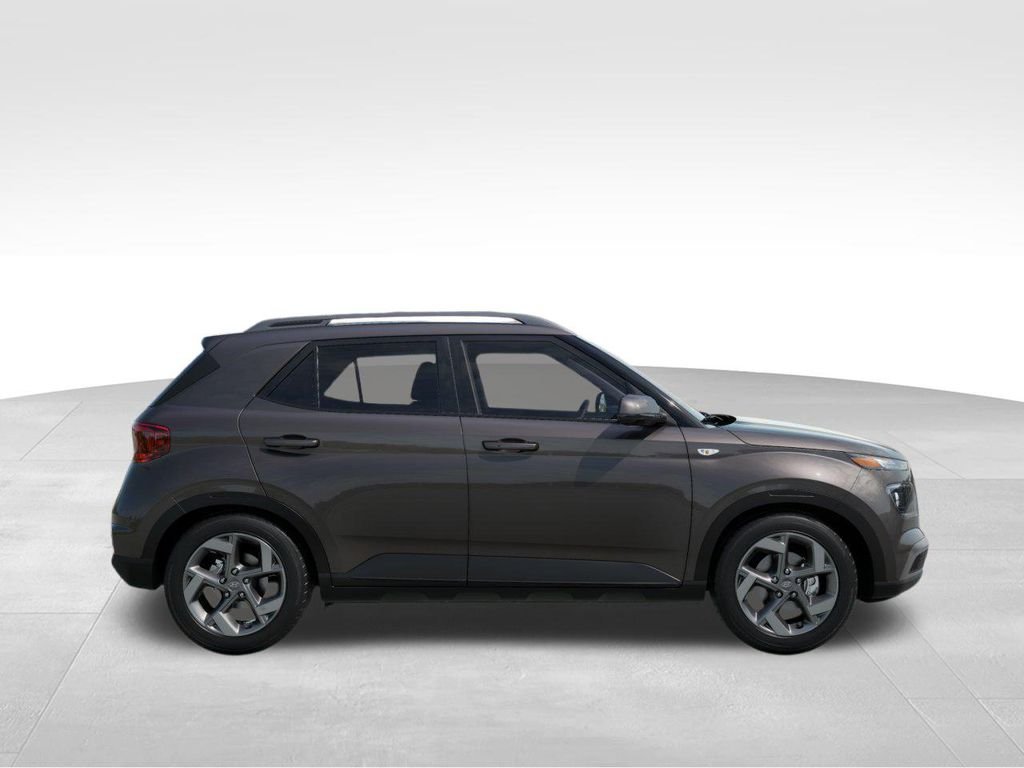 2025 Hyundai Venue SEL - Photo 9