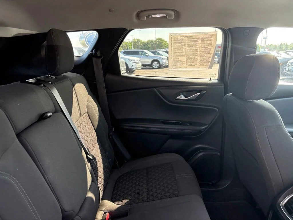 Used 2020 Midnight Blue Metallic Chevrolet LT image 30