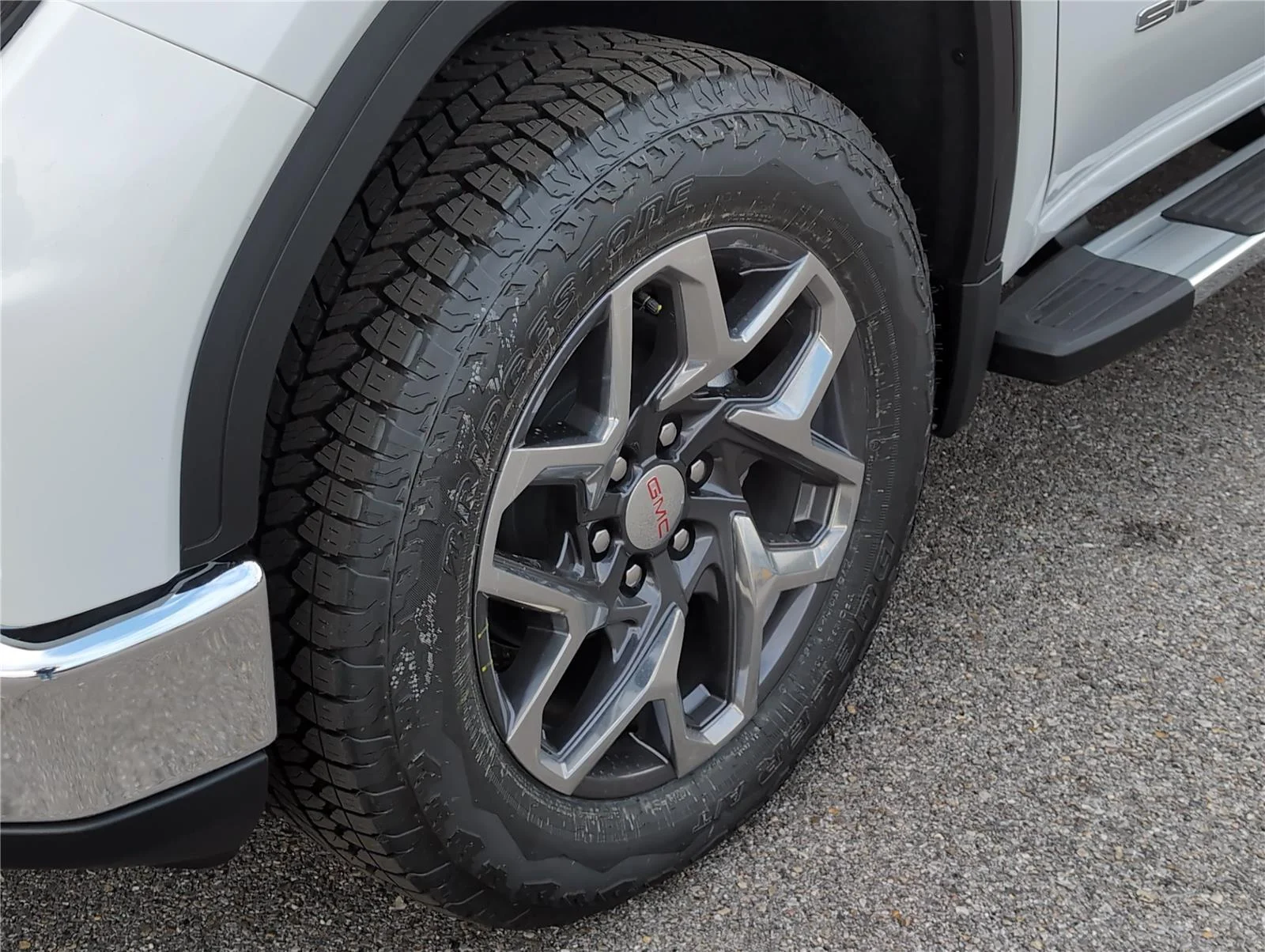 2026 GMC Sierra 1500 SLT - Photo 11