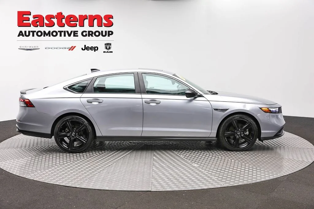 Used 2023 Gray Honda Sport image 4