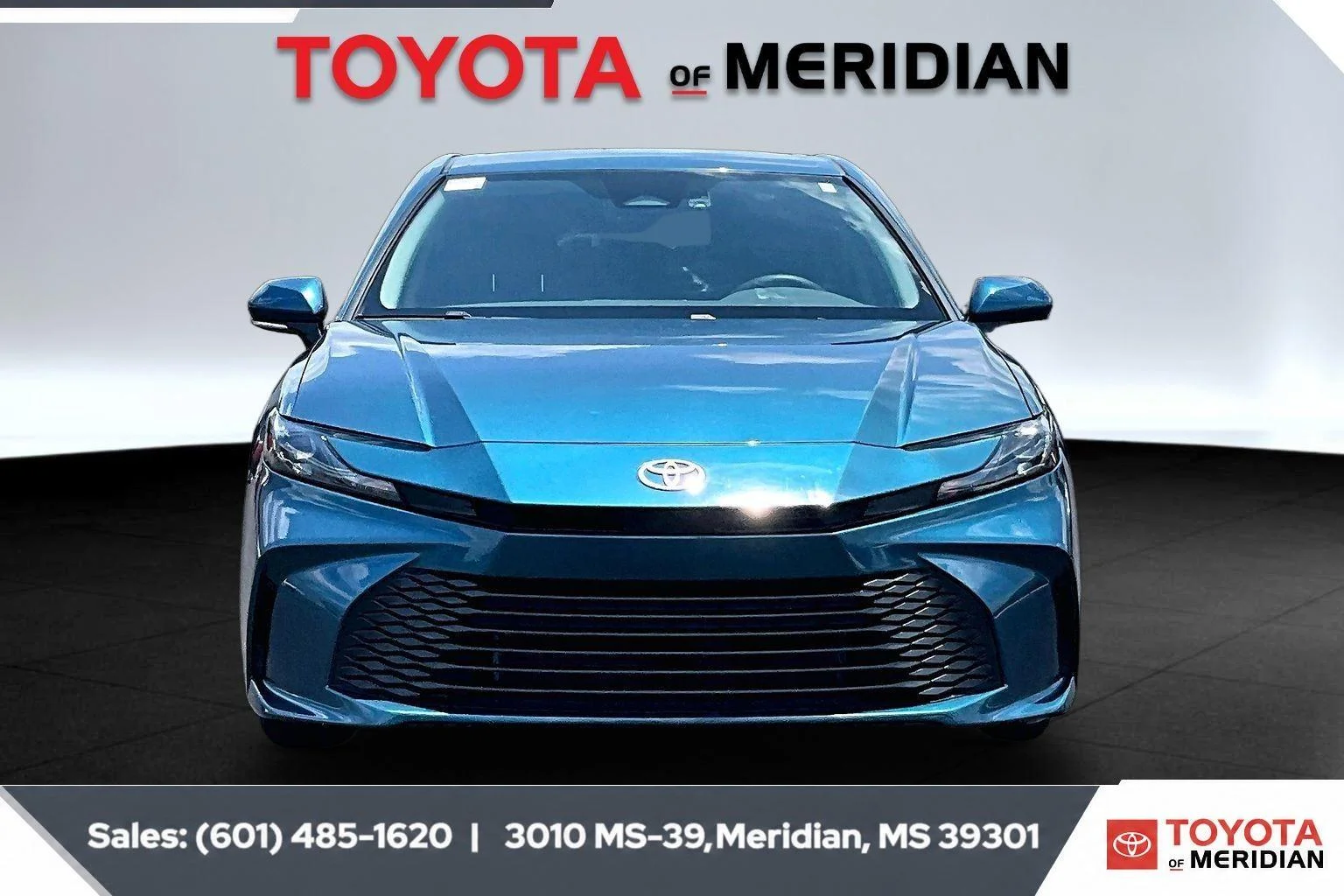Used 2025 Ocean Gem Toyota LE image 3