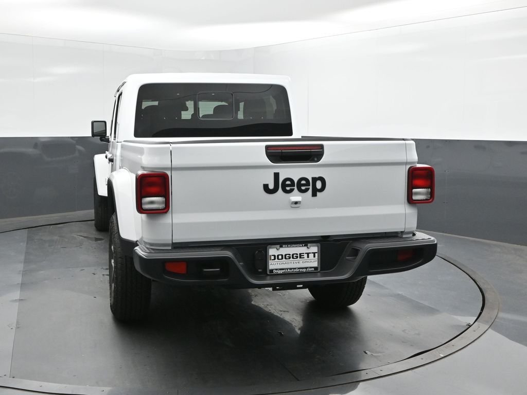 New 2026 Bright White Clear-Coat Exterior Paint Jeep Sport S image 5
