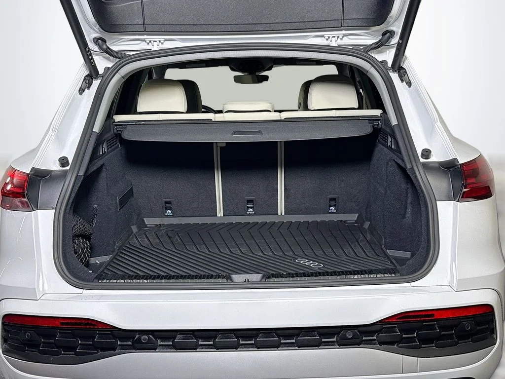 Used 2025 White Audi 2.0T Premium image 21