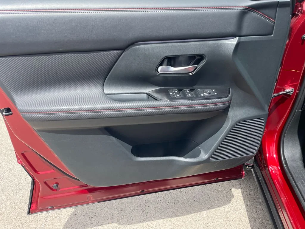 Used 2025 Red Nissan SR image 22