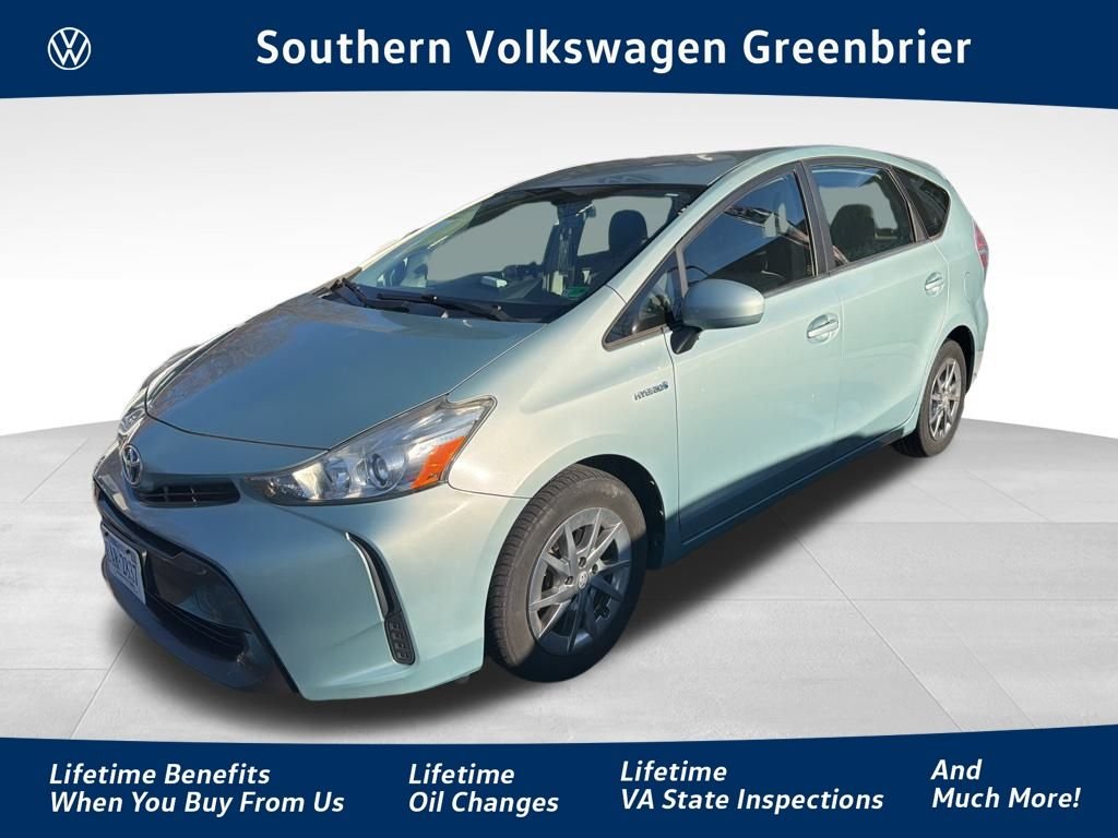 2017 Toyota Prius v Five