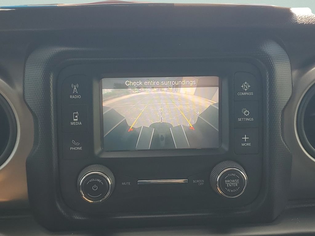 Used 2020 White Jeep Unlimited Sport S image 17