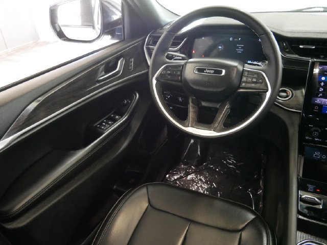 Certified Used 2025 Silver Zynith Jeep Limited image 12