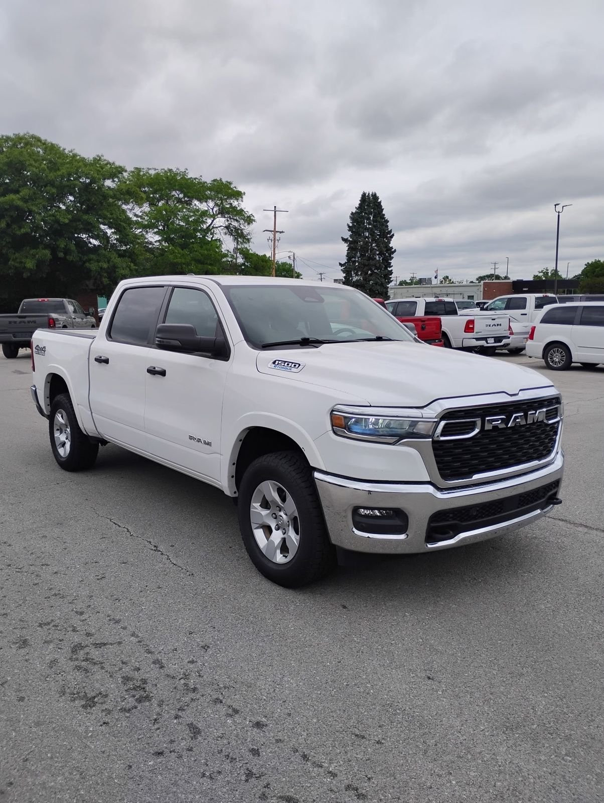 2025 RAM 1500 Big Horn/Lone Star 4x4 Crew Cab 5'7's photo