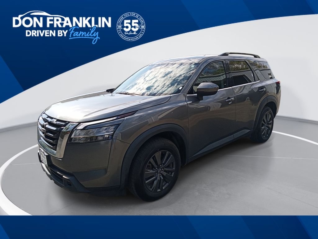 2022 Nissan Pathfinder SV