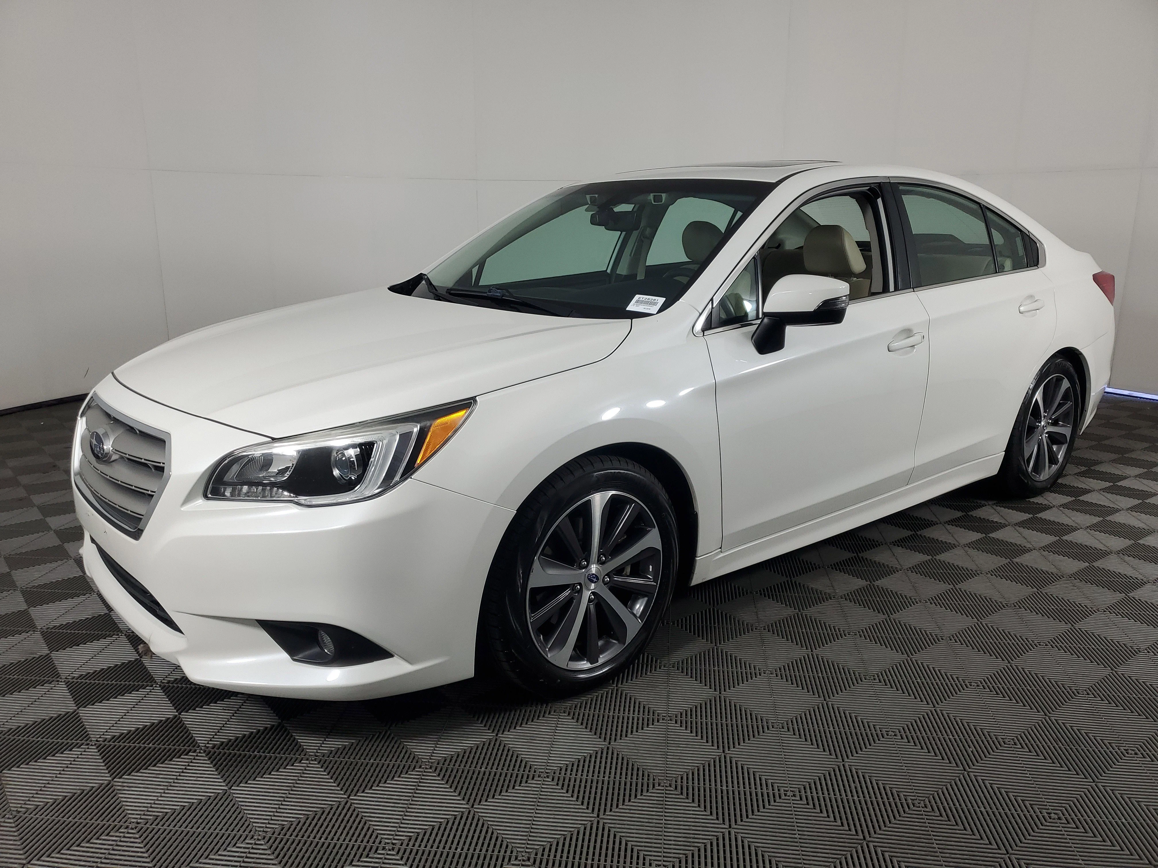 Used 2017 Crystal White Pearl Subaru Limited image 8