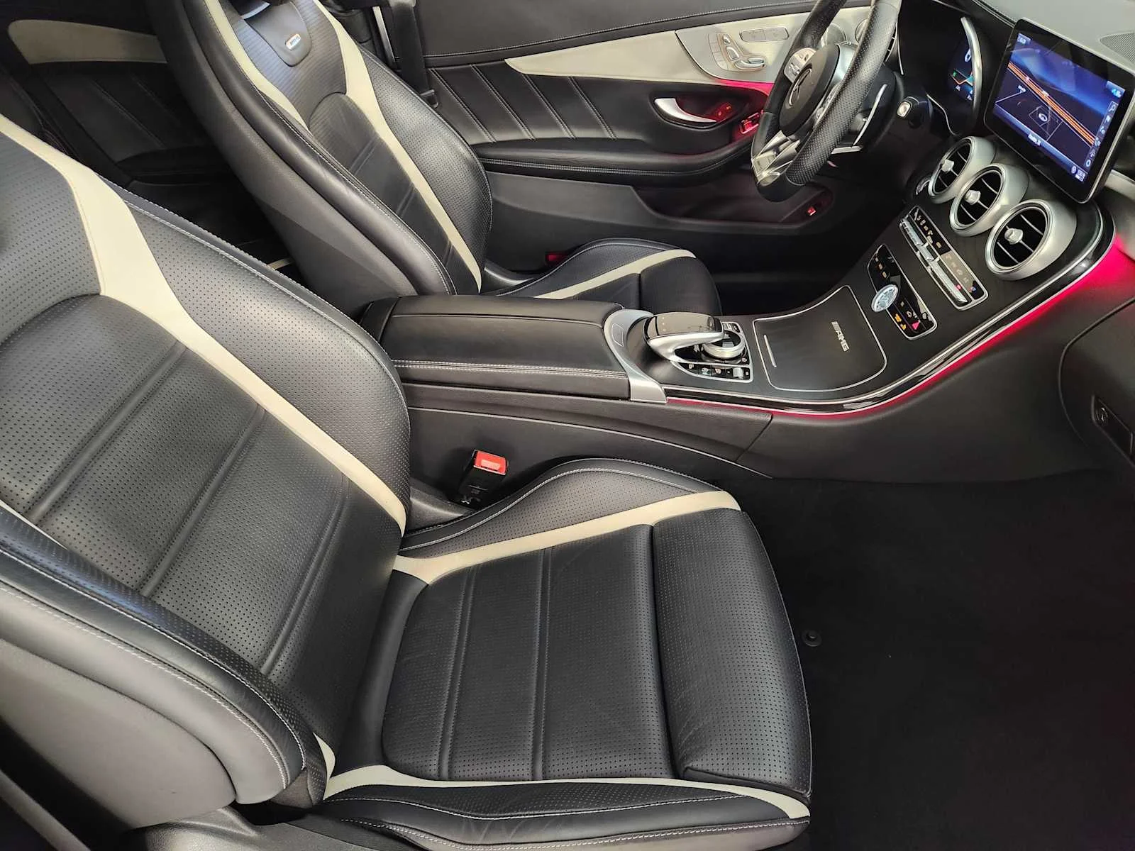 Used 2023 MANUFAKTUR Diamond White Metallic Mercedes-Benz AMG® C 63 S image 5