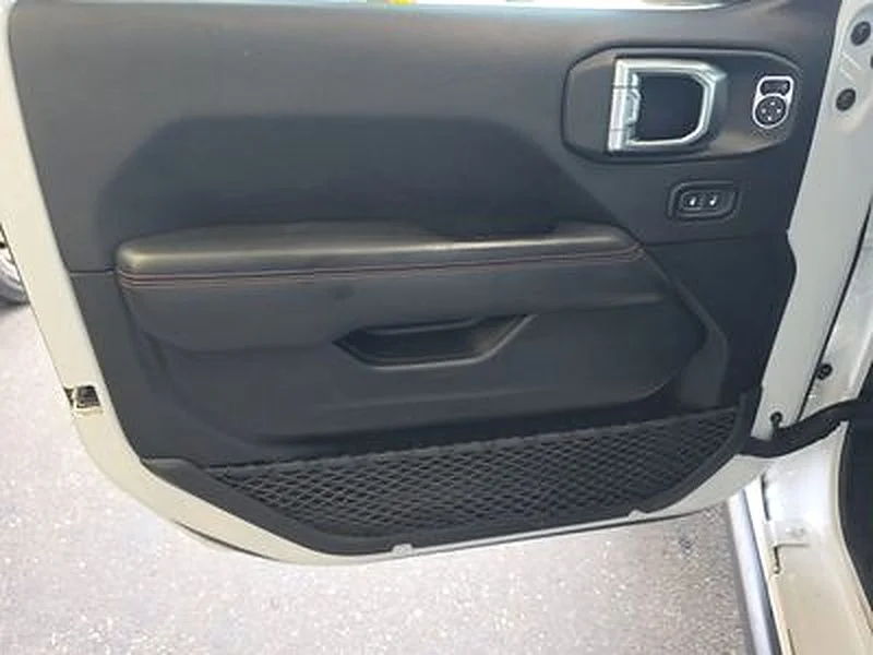 Used 2021 White Jeep Rubicon image 9