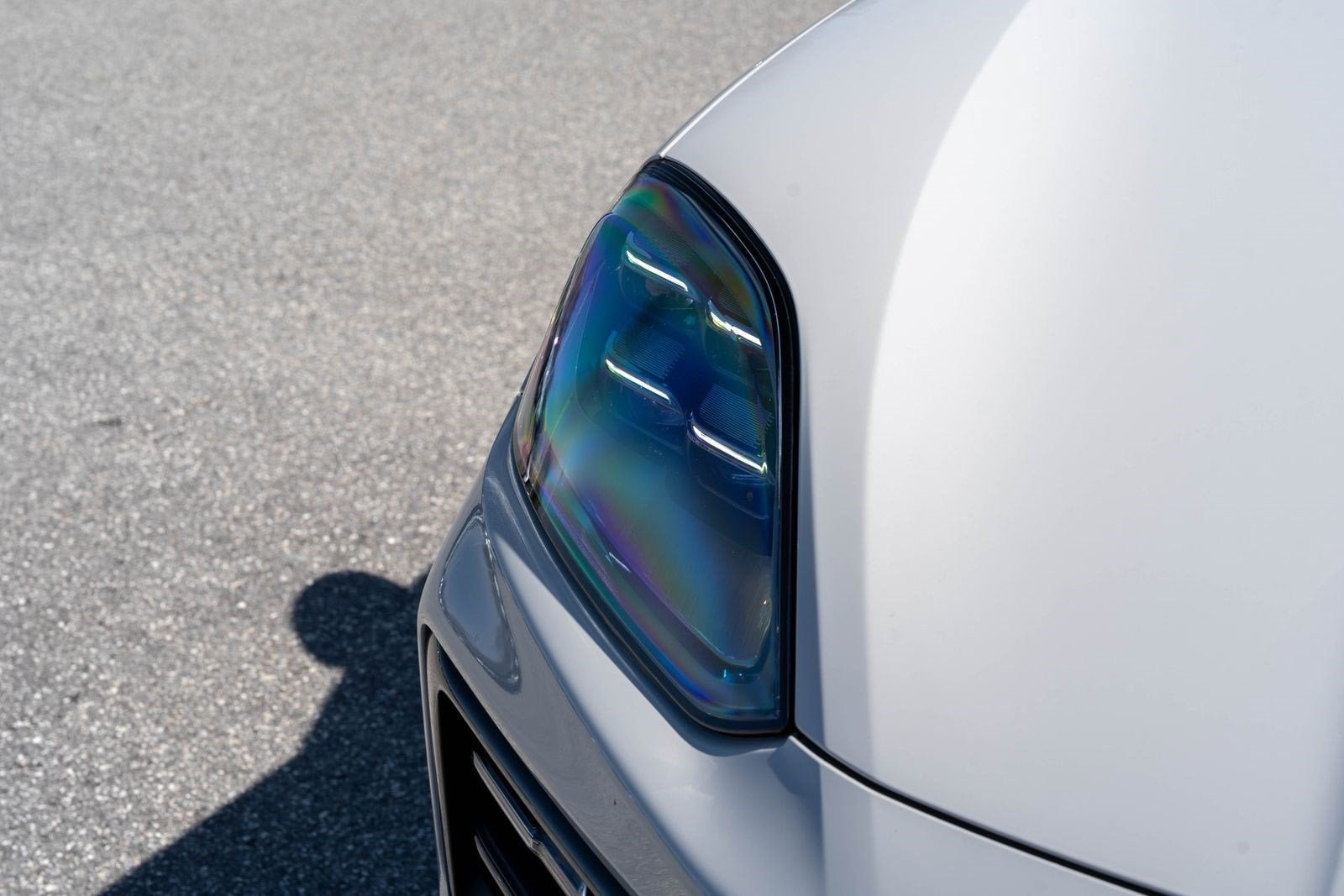 Used 2025 White Porsche S E-Hybrid Coupe image 19