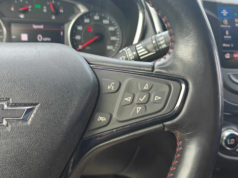 Used 2022 White Chevrolet RS image 28