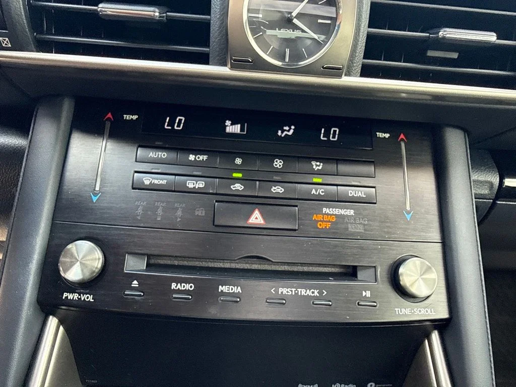 Used 2018 Eminent White Pearl Lexus 300 image 15