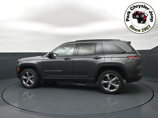 New 2026 Baltic Gray Metallic Clear-Coat Exterior Paint Jeep Limited image 3