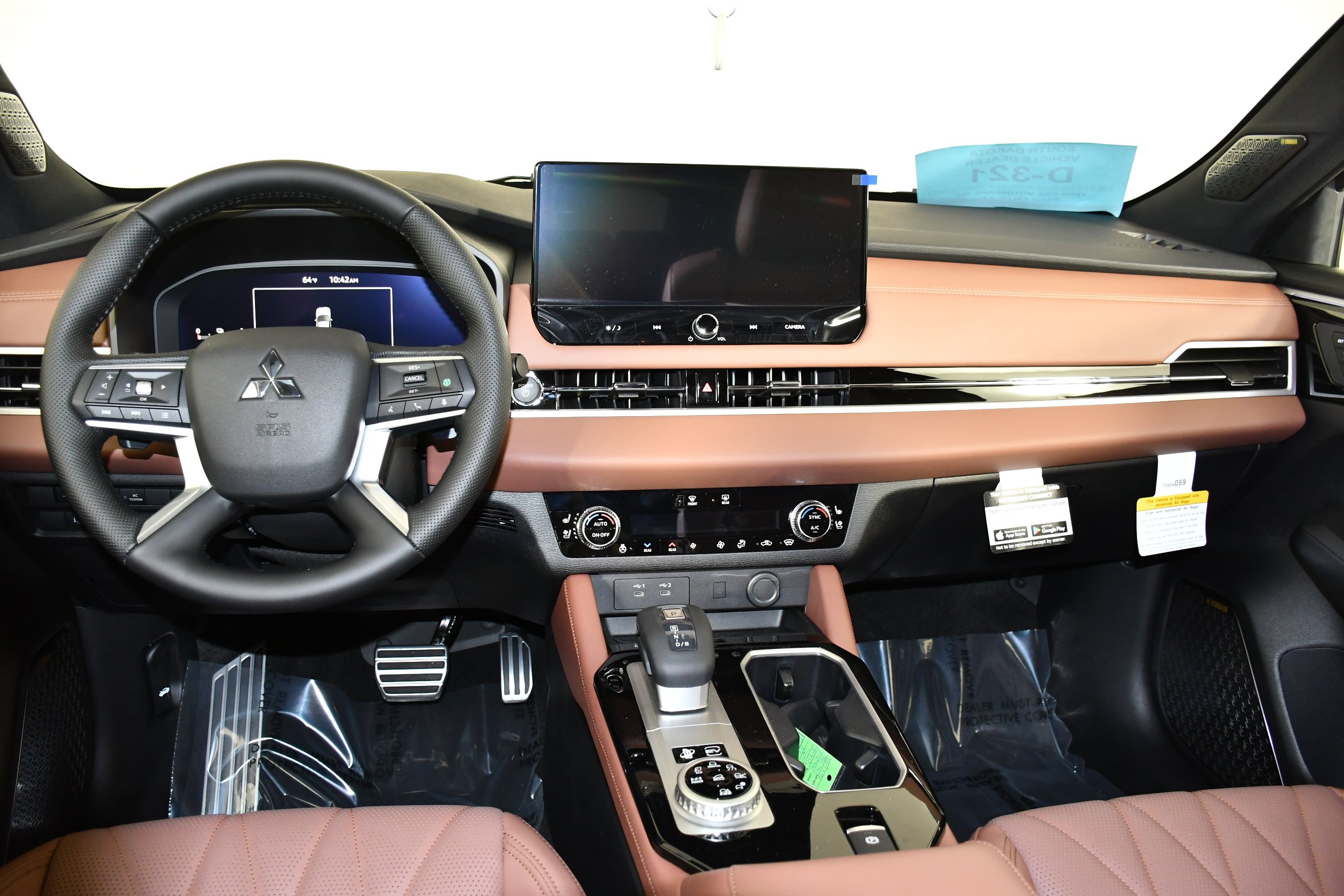 New 2026 Moonstone Mitsubishi SEL image 11