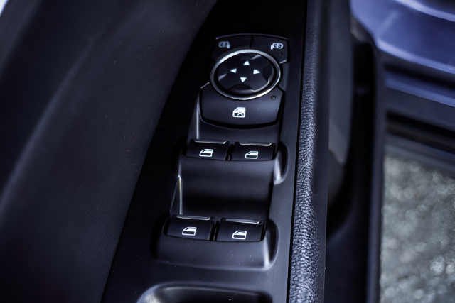 Used 2019 Blue Ford SEL image 30