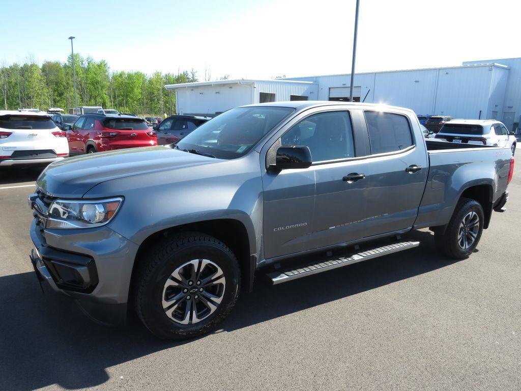 Used 2021 Steel Metallic Chevrolet Z71 image 14