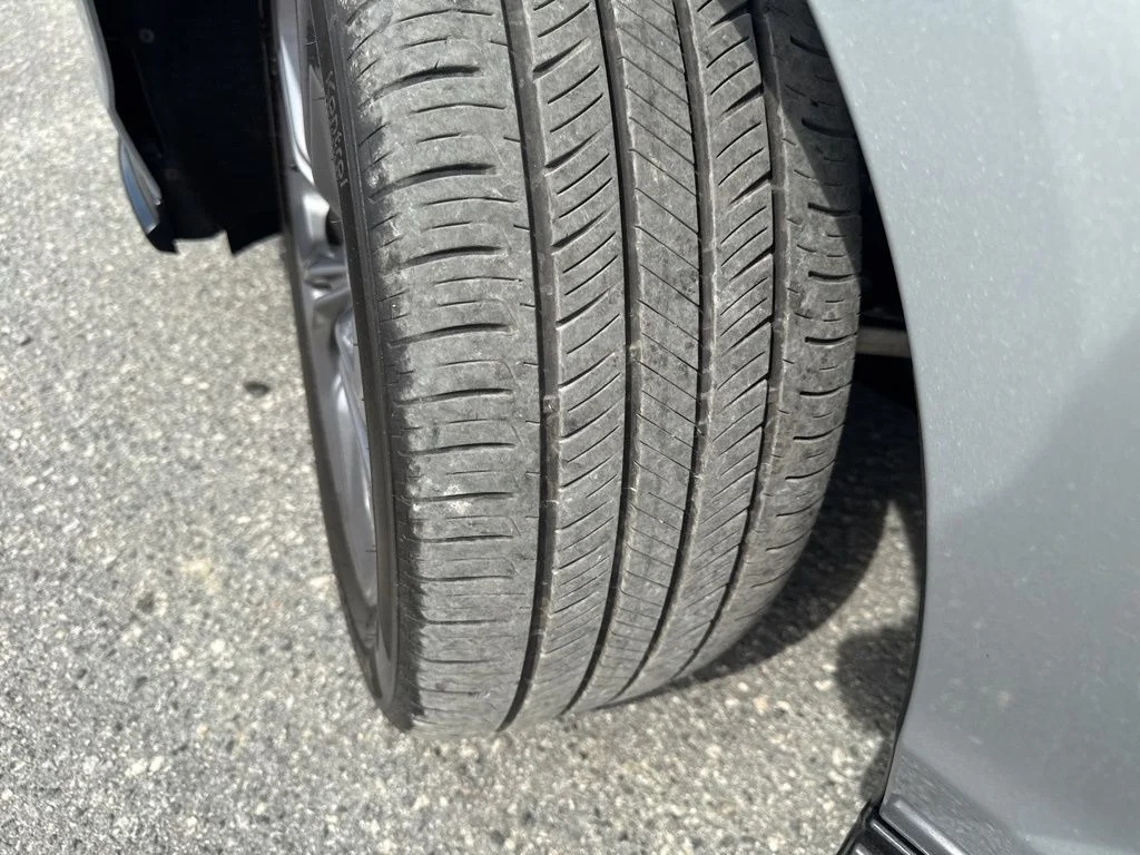 Used 2025 Gray Honda EX-L image 32