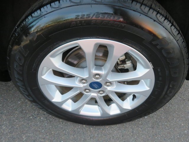 Used 2022 Agate Black Metallic Ford SE Hybrid image 35