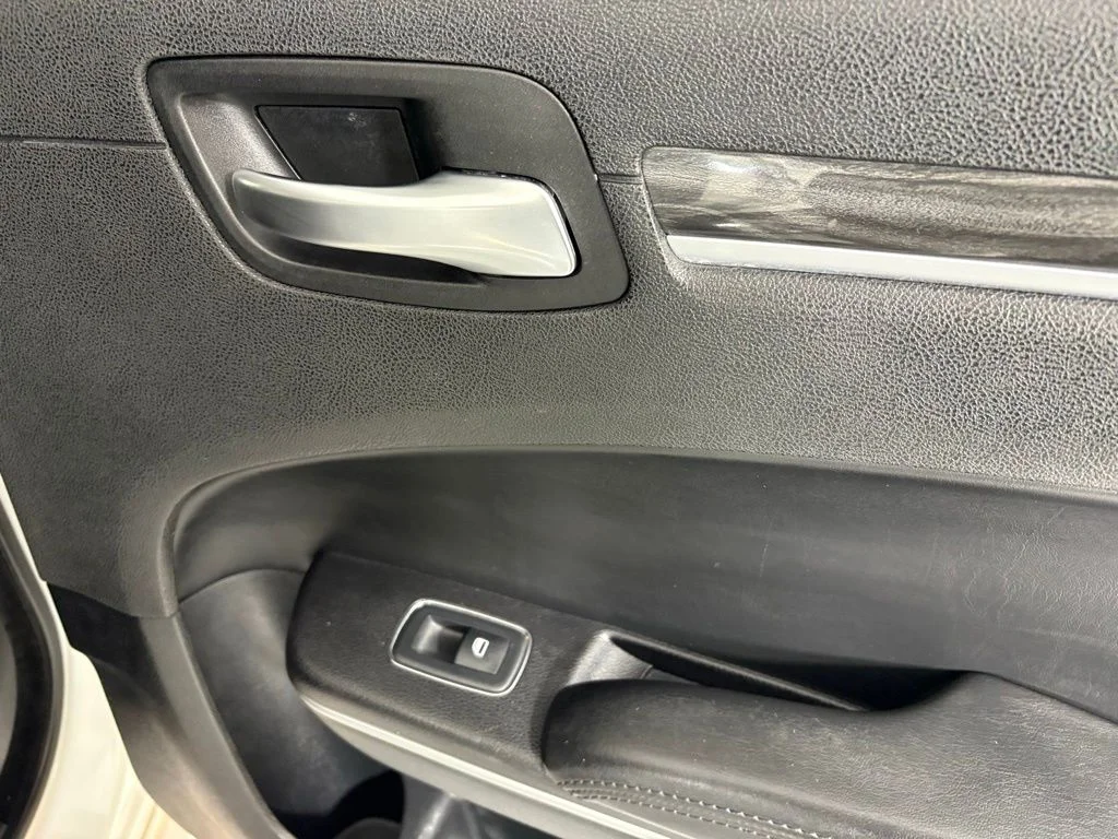 Used 2019 White Chrysler Touring image 16