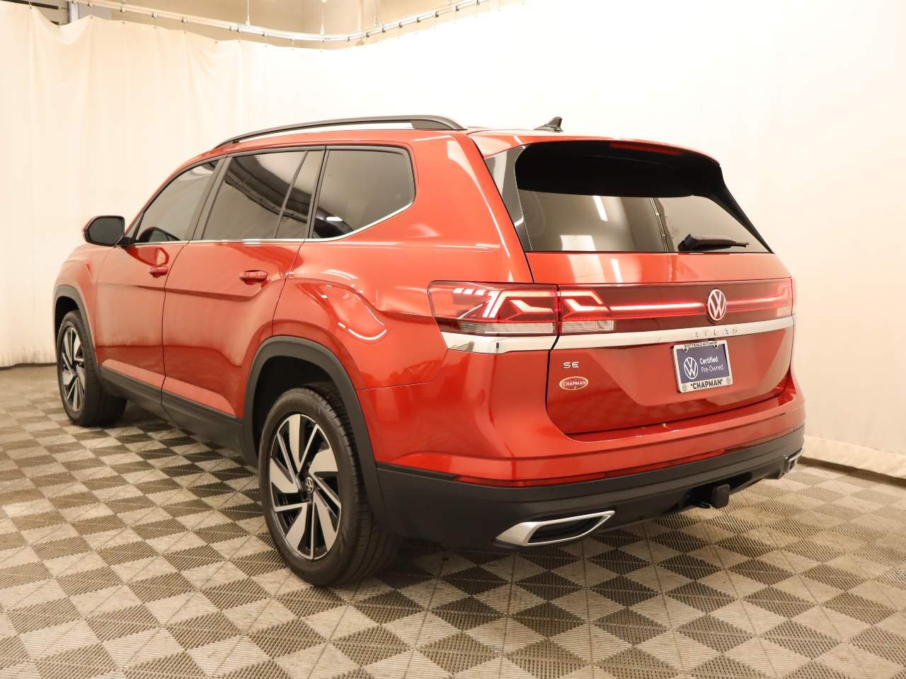 Certified Used 2024 Aurora Red Metallic Volkswagen SE image 4