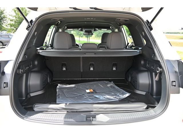 New 2026 White Subaru Standard Model image 42