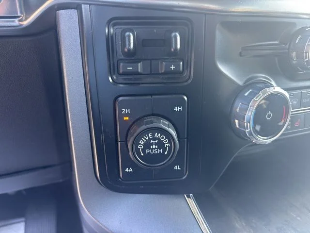 Used 2023 White Ford Lariat image 26