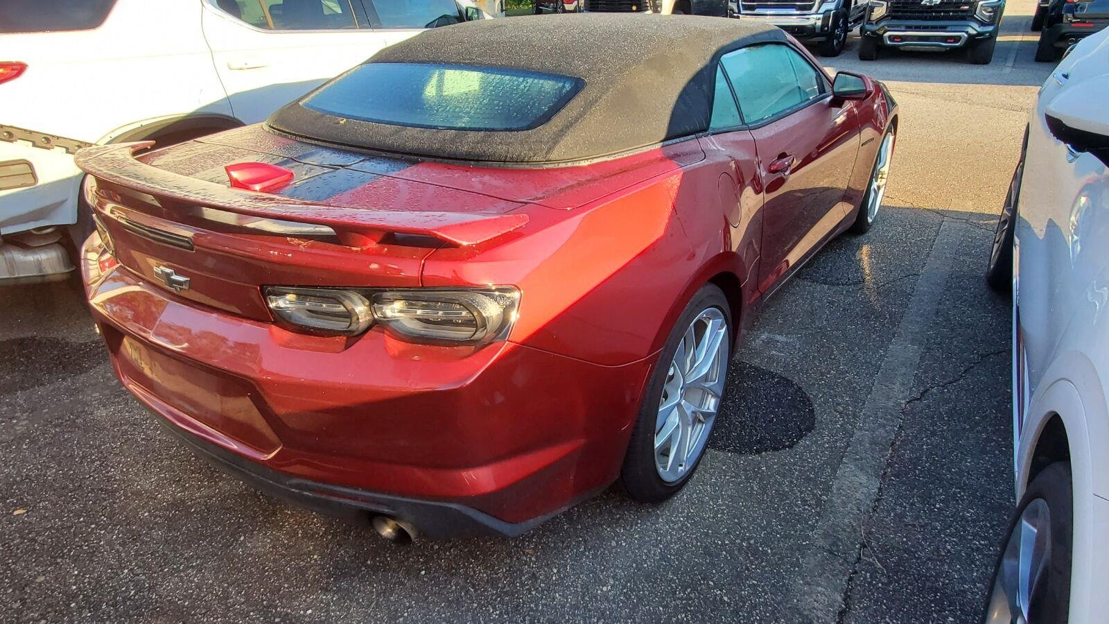 Used 2021 WILD CHERRY TINTCOAT Chevrolet 1LT image 9