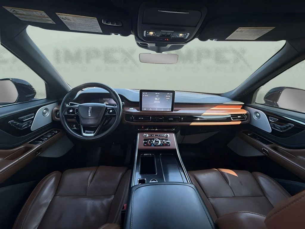 Used 2021 Black Lincoln Grand Touring image 13