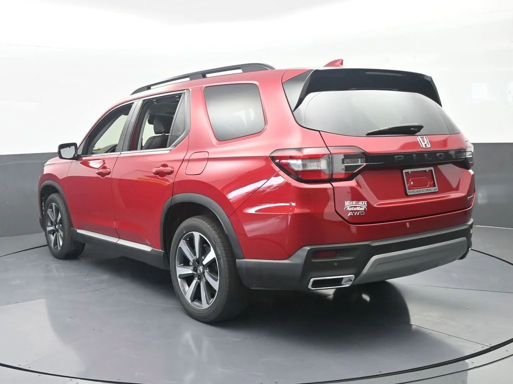 Used 2024 Radiant Red Metallic II Honda Touring image 4