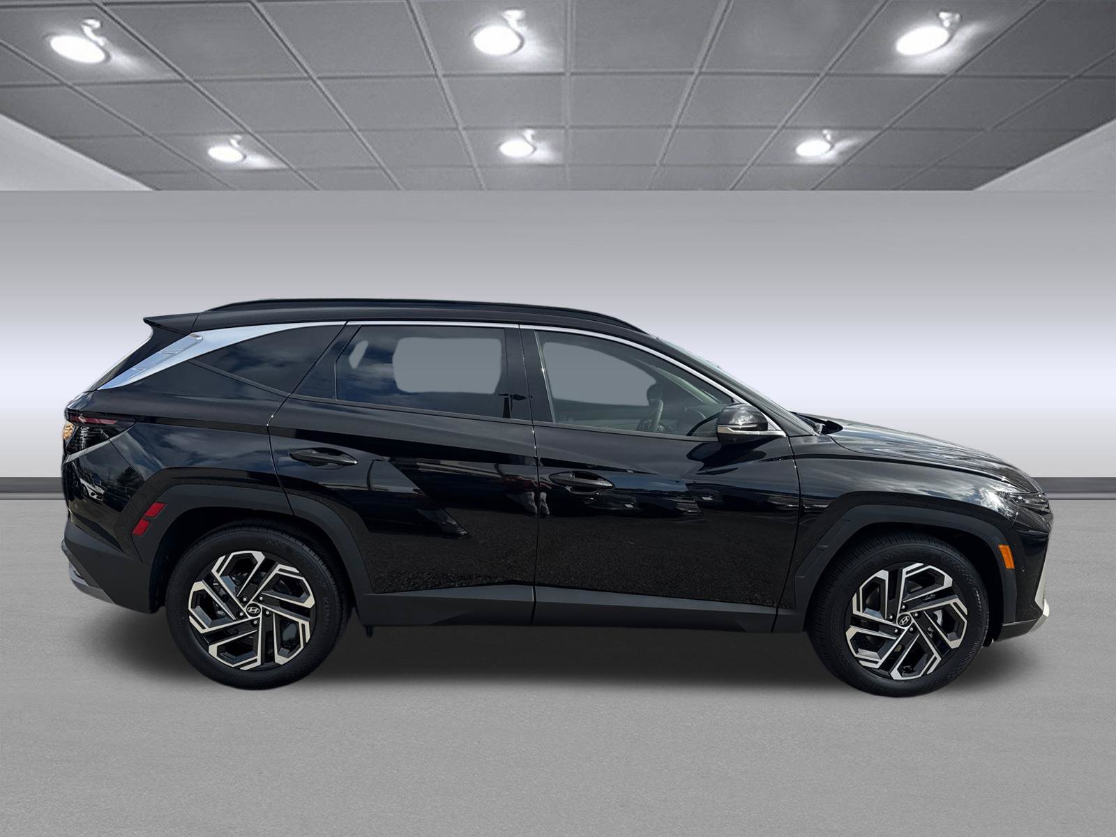 New 2026 Phantom Black Hyundai Limited image 4