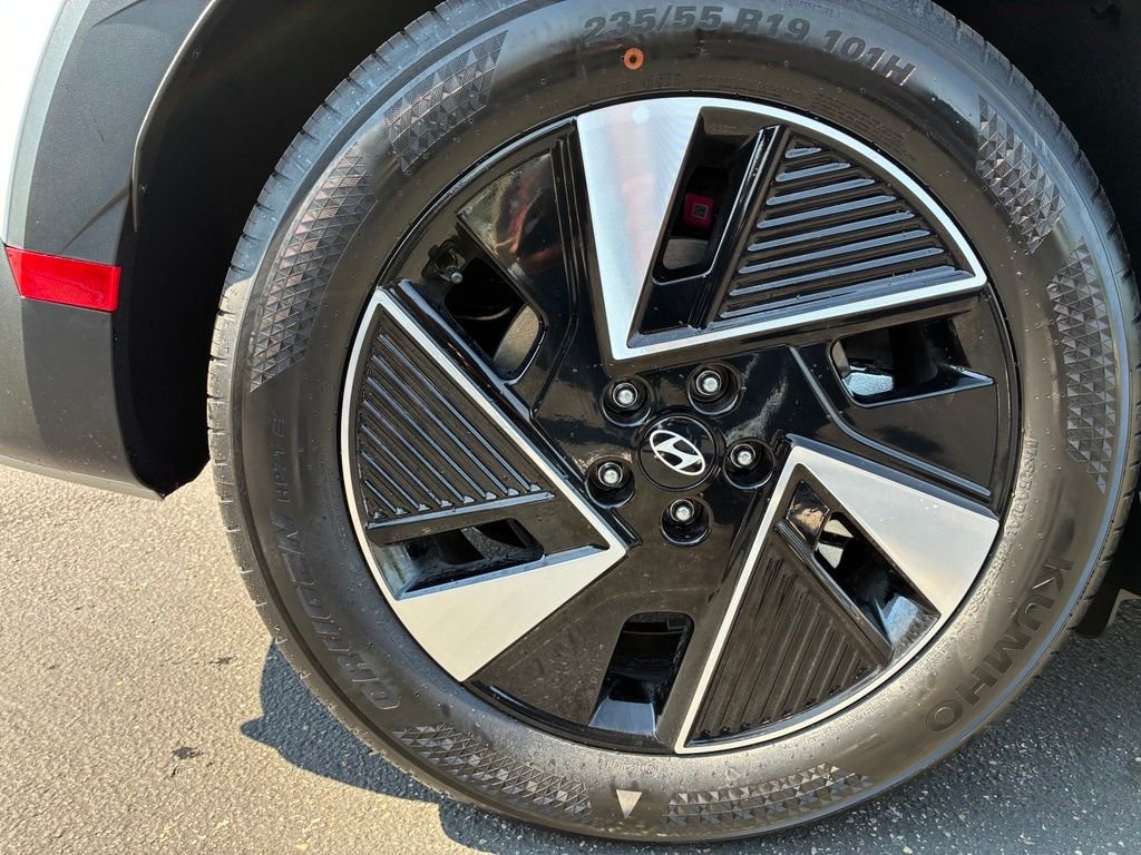 New 2026 White Hyundai SE image 12