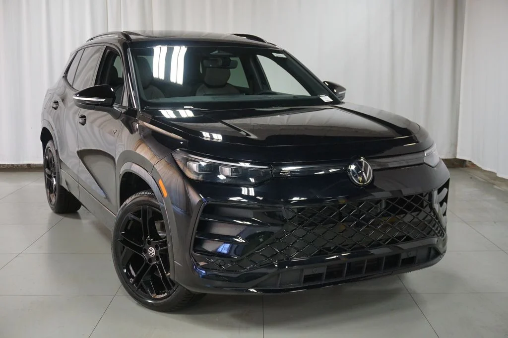 New 2026 Black Volkswagen 2.0T SE R-Line Black image 4