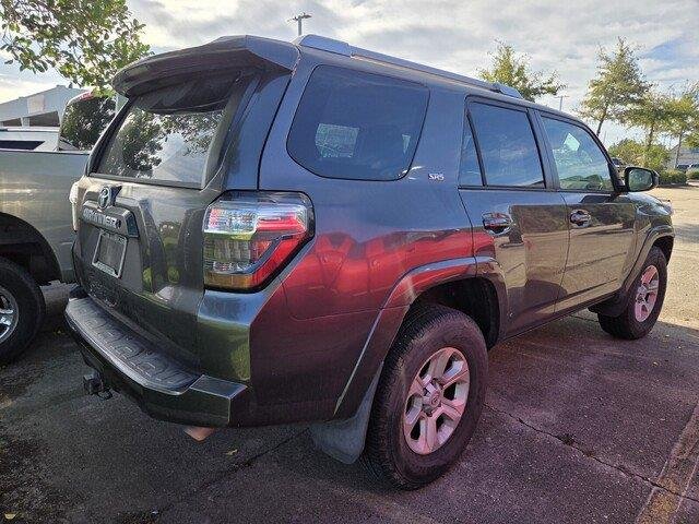 Used 2014 Magnetic Gray Metallic Toyota SR5 image 4