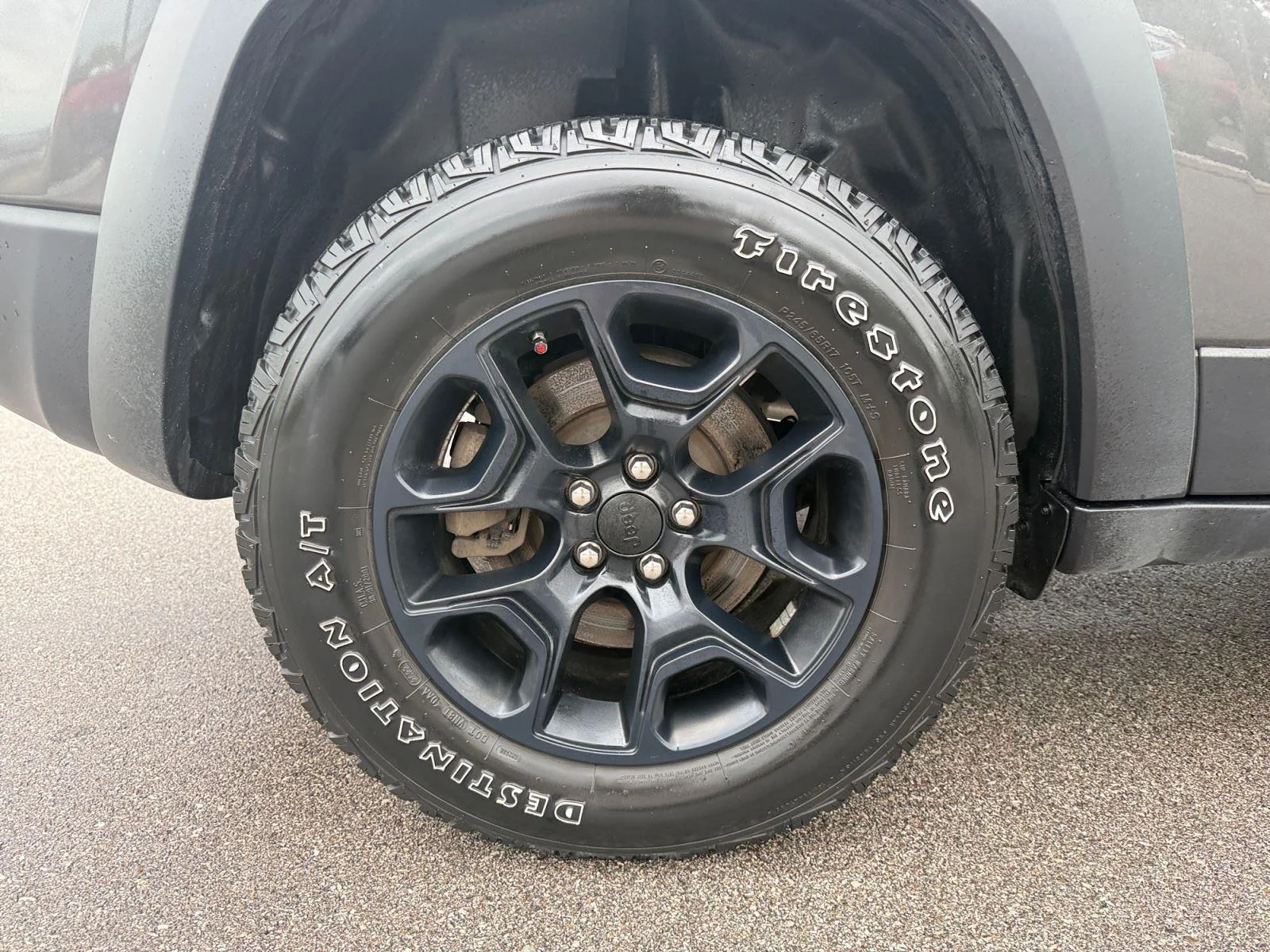 Used 2022 Granite Crystal Metallic Jeep Trailhawk image 30