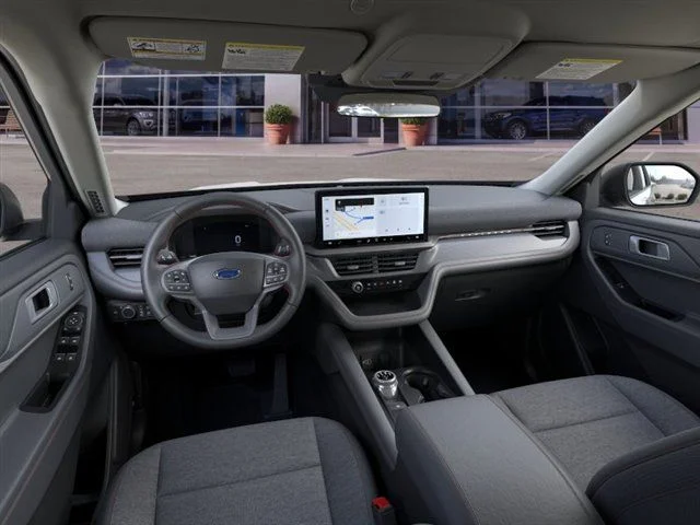 New 2026 Star White Metallic Tri-Coat Ford Active image 9