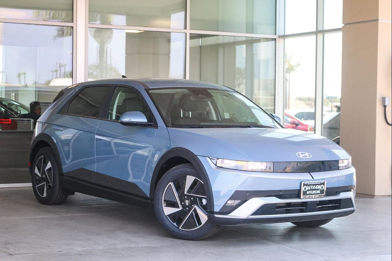 New 2026 Blue Hyundai SEL image 2