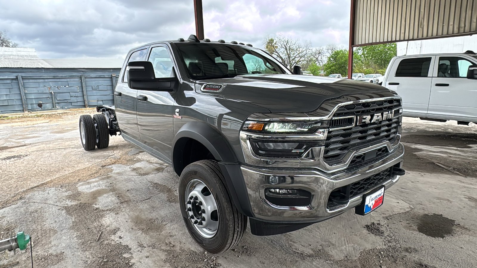 New 2026 Ceramic Gray Clear-Coat Exterior Paint RAM Tradesman image 3
