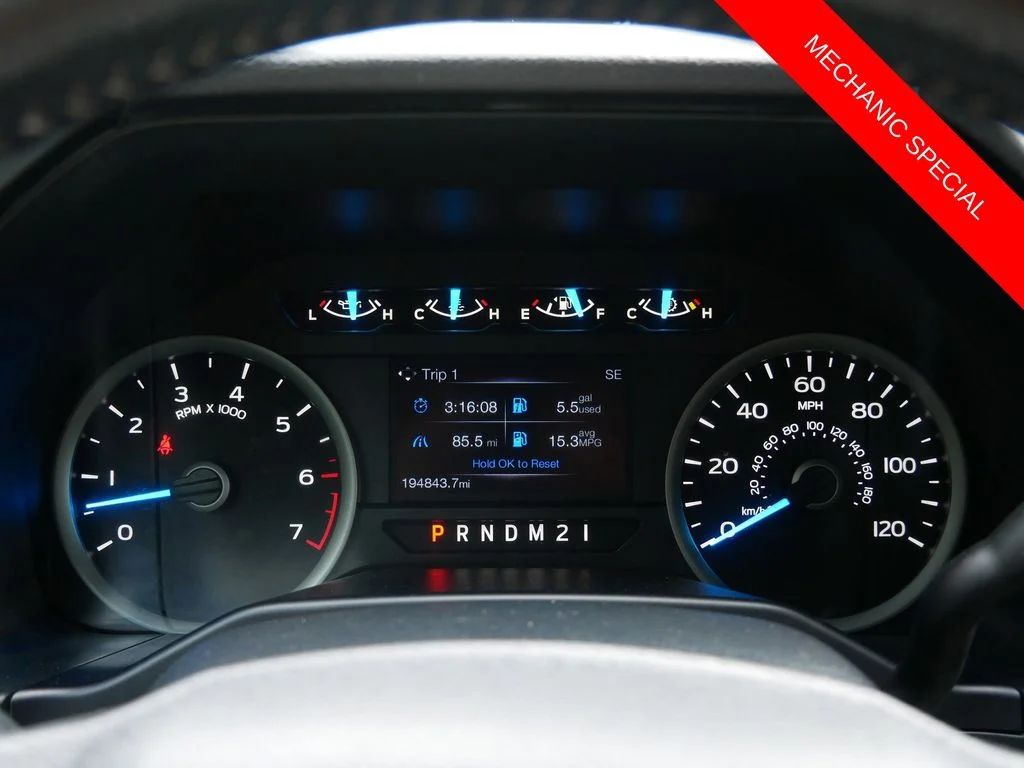 Used 2015 Silver Ford XLT image 19