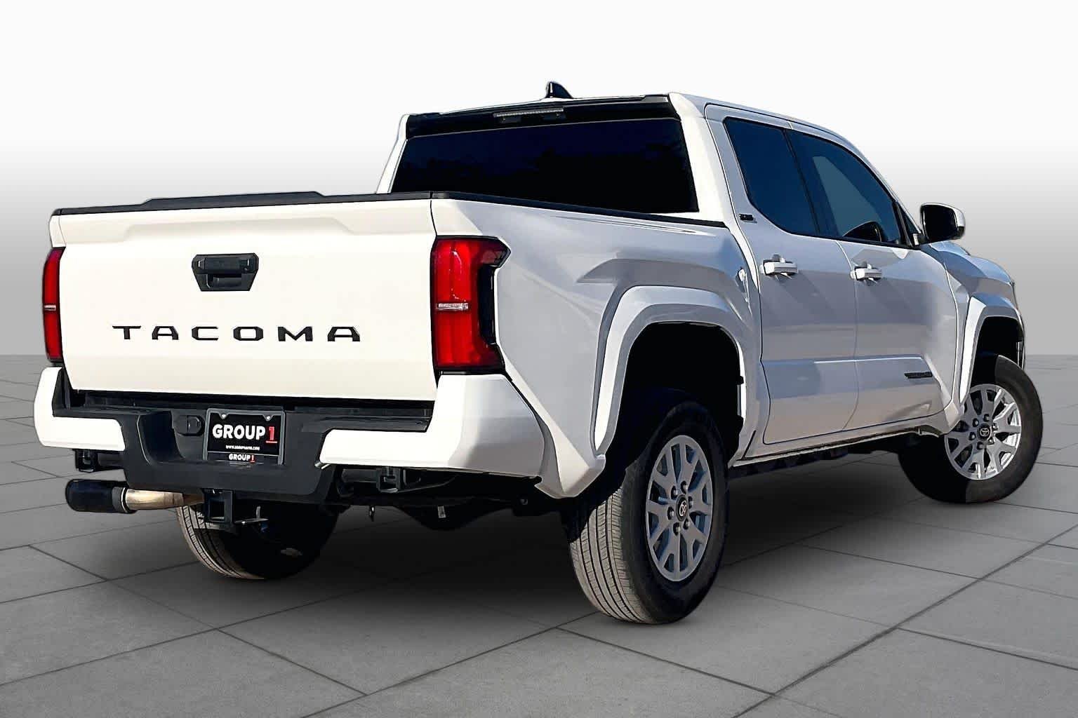 Used 2026 Ice Cap Toyota SR5 image 13