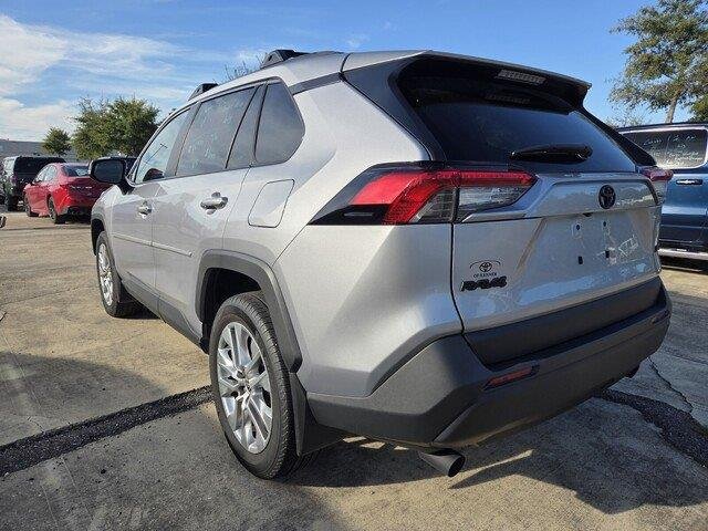 Used 2025 Silver Sky Metallic Toyota XLE Premium image 6