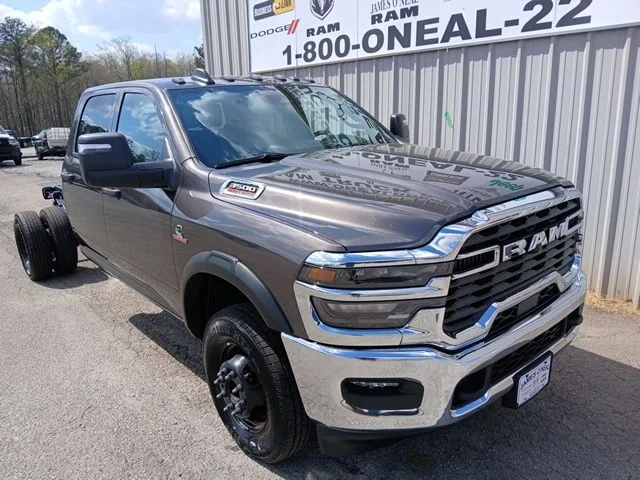 2026 RAM 3500 Tradesman 4X4 Crew Cab's photo