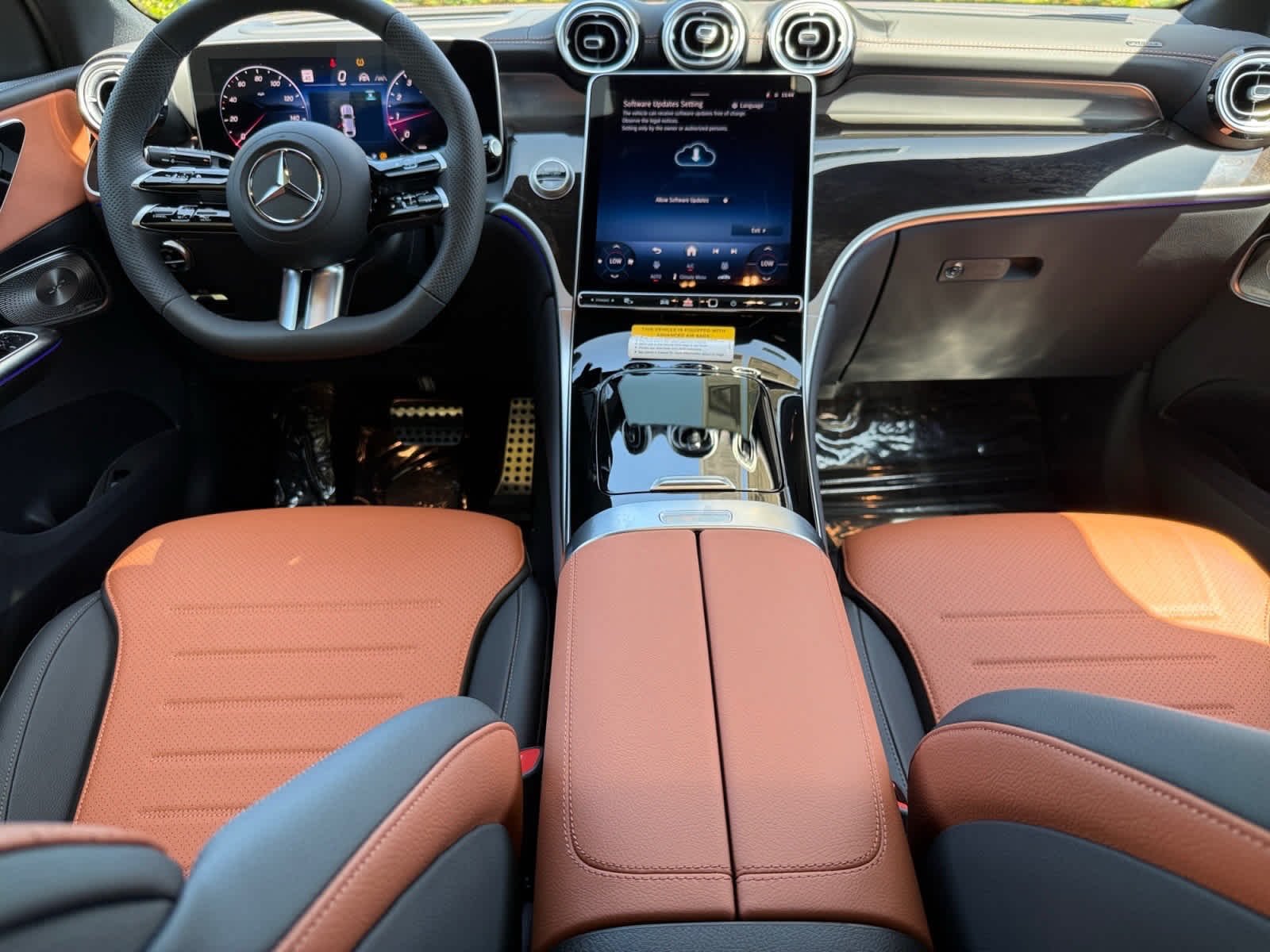 New 2026 Graphite Grey Metallic Mercedes-Benz GLC 300 image 13