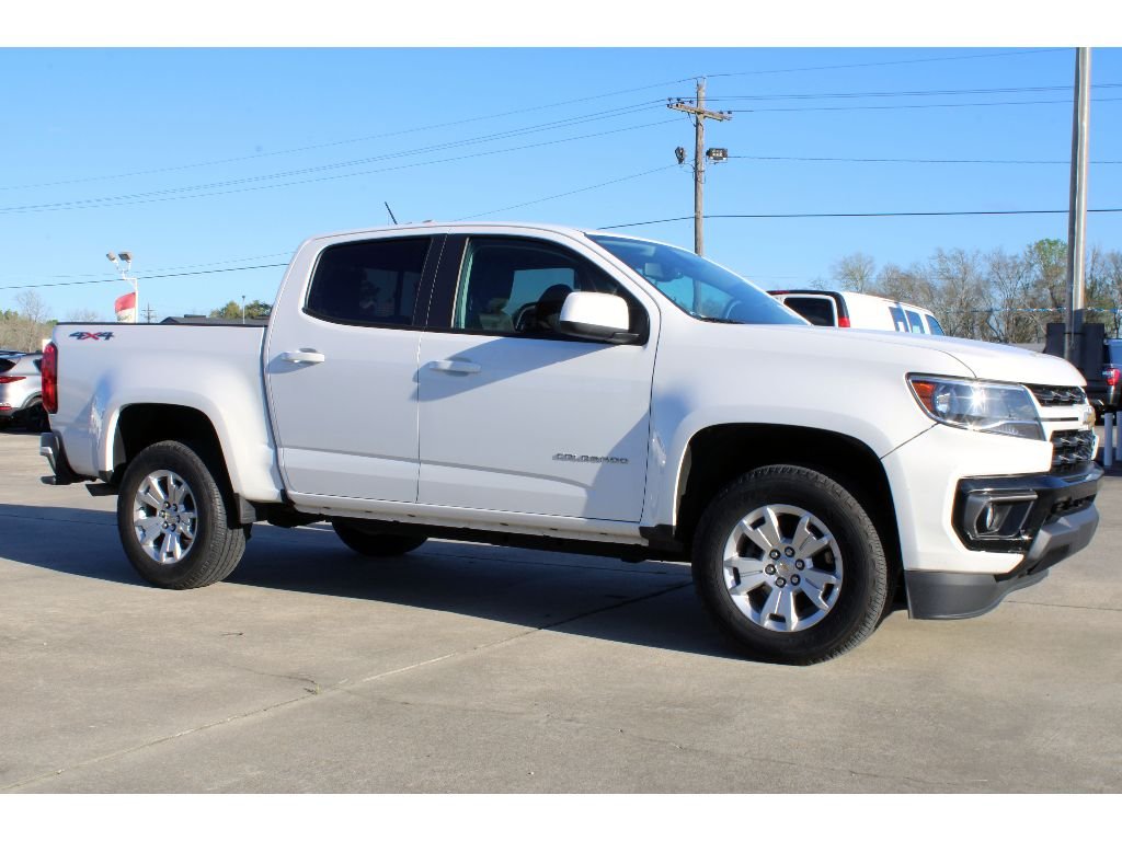 Used 2022 Summit White Chevrolet LT image 22