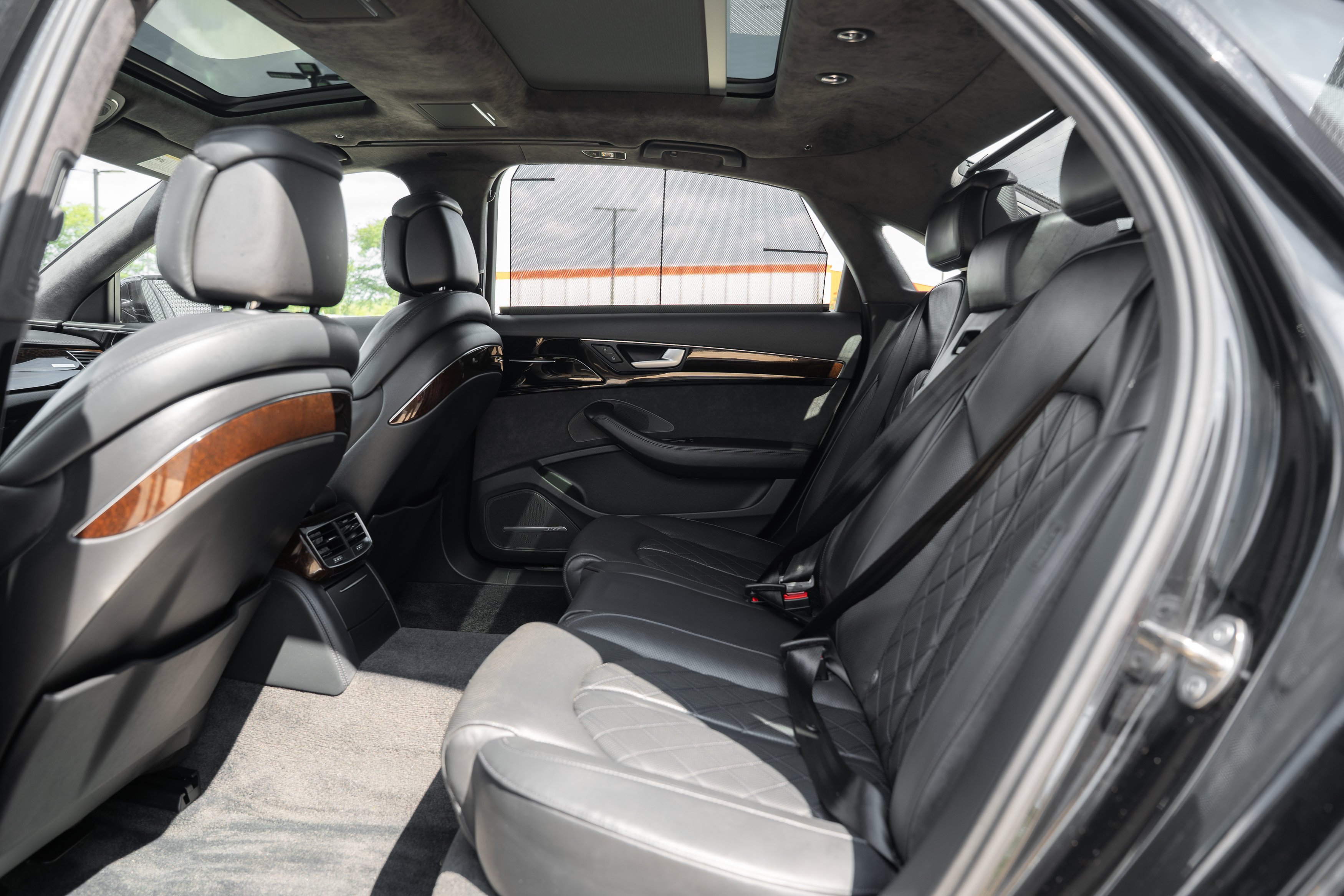 Used 2017 Mythos Black Metallic Audi Sport image 23