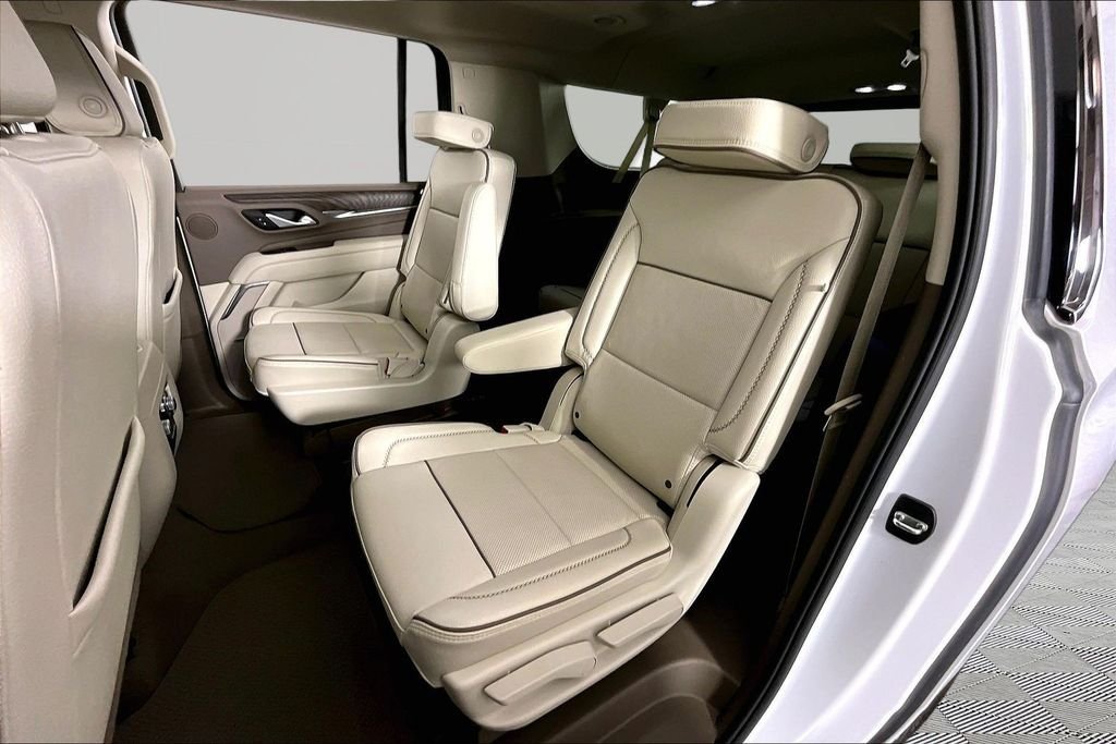 Used 2024 White GMC Denali image 21