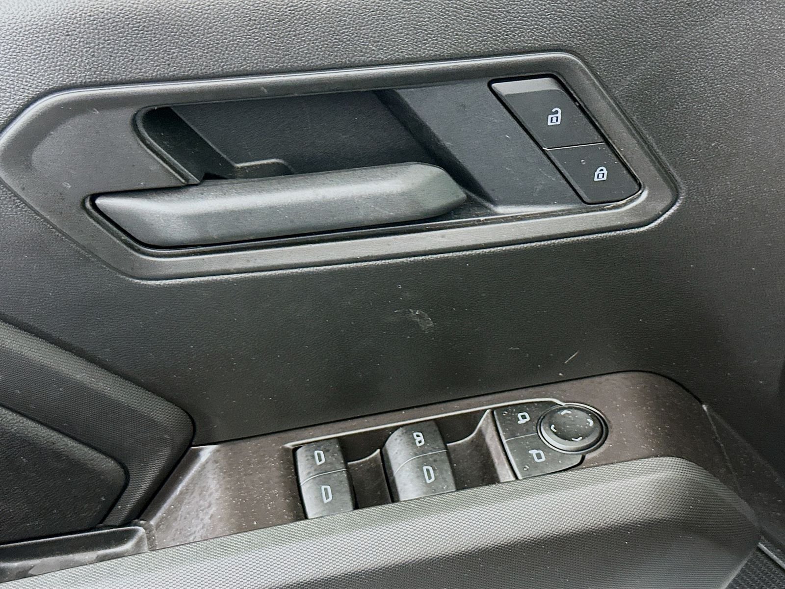 Used 2026 Summit White Chevrolet Trail Boss image 19