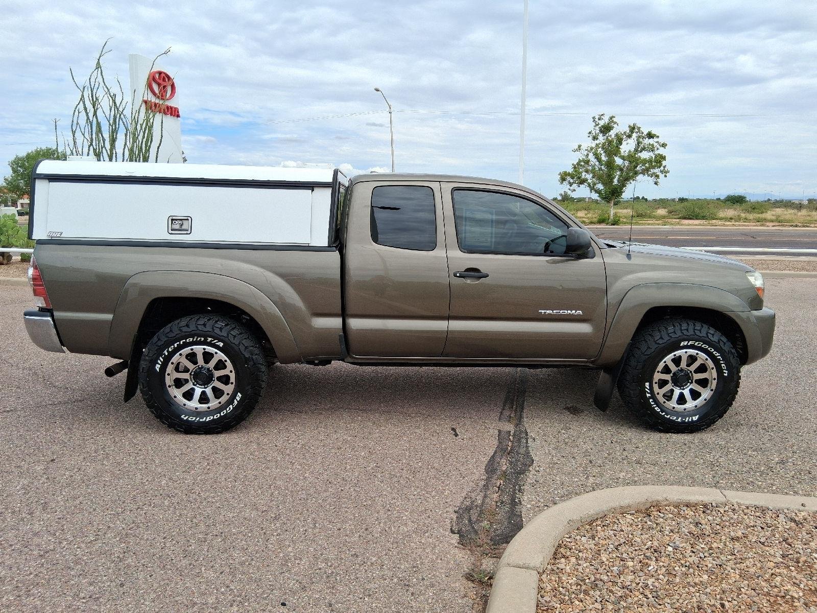 Used 2009 Pyrite Mica Toyota PreRunner image 7